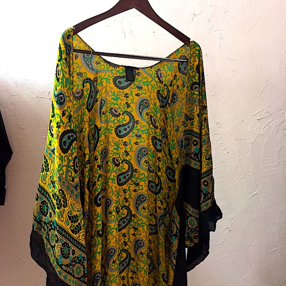 Steve Madden Indian Paisley Shawn Gown Cape - Picture 5 of 16